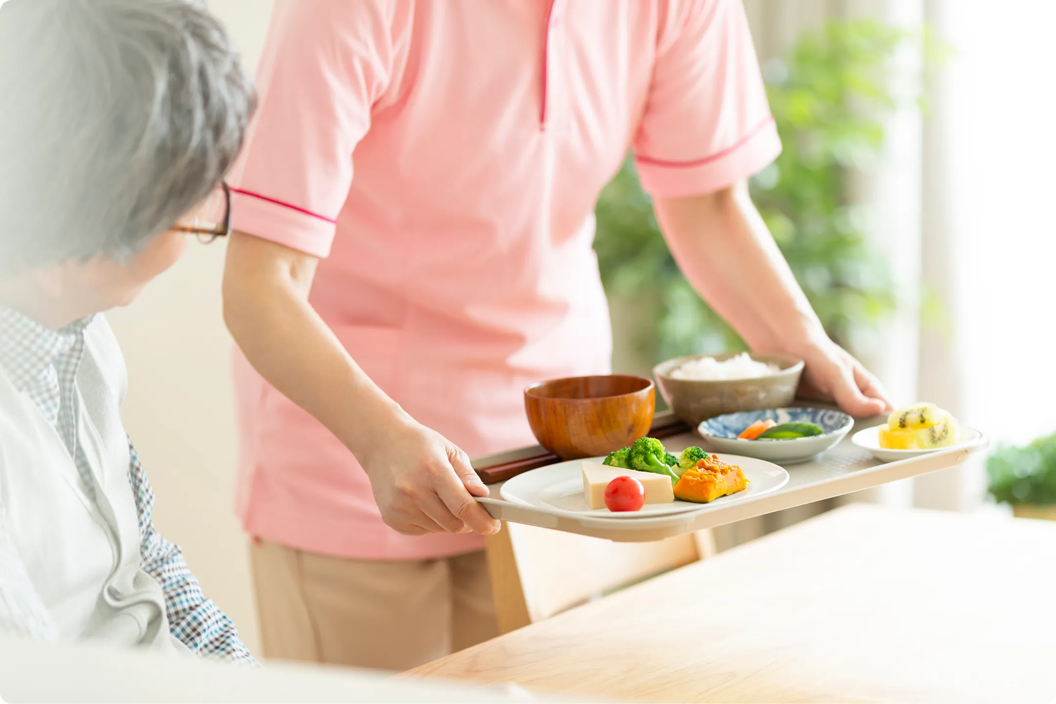 介護施設における管理栄養士・栄養士の業務内容